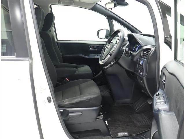 ���F���̂悢�C���p�l����ł��I����X�C�b�`��J�b�v�z���_�[���g���₷���ʒu�ɔz�u����Ă��܂���