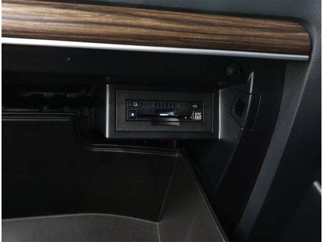 �����J�����ɗ�������ʉ߂ł��鍡������K���i�̂d�s�b�I�C���p�l�ɃX�b�L�����������r���g�C���^�C�v�ł���d�s�b�J�[�h�̓���Y��E�����Y���������A���[���ŋ����Ă����̂ŁA����Y��E�����Y���h���܂���