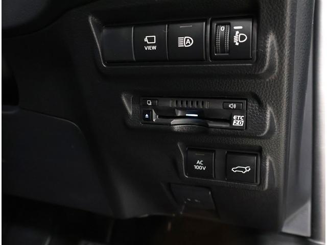 �����J�����ɗ�������ʉ߂ł��鍡������K���i�̂d�s�b�I�C���p�l�ɃX�b�L�����������r���g�C���^�C�v�ł���d�s�b�J�[�h�̓���Y��E�����Y���������A���[���ŋ����Ă����̂ŁA����Y��E�����Y���h���܂���