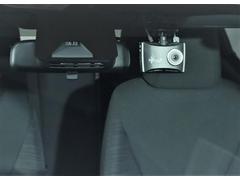 ドライブレコーダー装備：車の走行中の主に外観を中心に記録する撮影機材です！交通事故発生時の責任の所在を明確にしたり、観光等を記録するのにも役立ちます！ 7