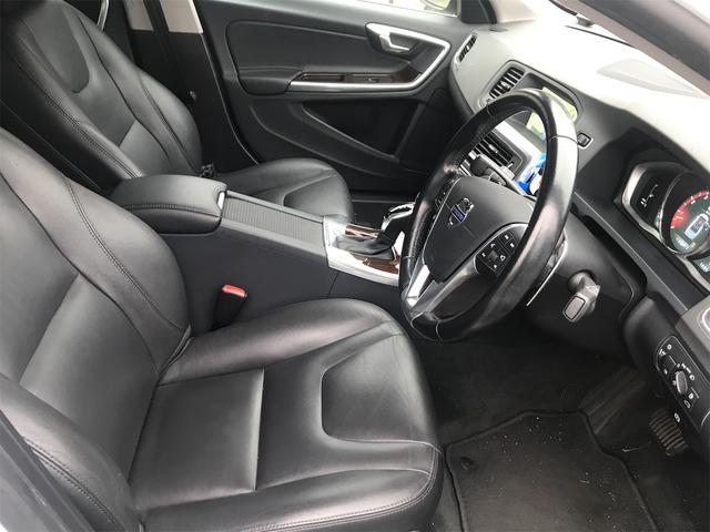 S60 T6 AWD アダブティブクルーズ 衝突軽減 BLIS 皮シートヒーター ナビ Bカメラ(13枚目)