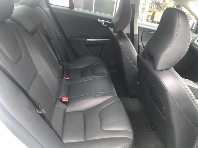 S60 T6 AWD アダブティブクルーズ 衝突軽減 BLIS 皮シートヒーター ナビ Bカメラ(14枚目)