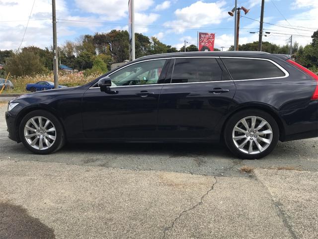 Ｖ９０ Ｔ５　モメンタム　３６０度カメラ　アダブティブクルーズ　ナビＴＶ　パワーバックドア　ＢＬＳ　衝突軽減ブレーキ　レーンキープ　　　黒皮パワーシートヒーター　前後ドラレコ（5枚目）