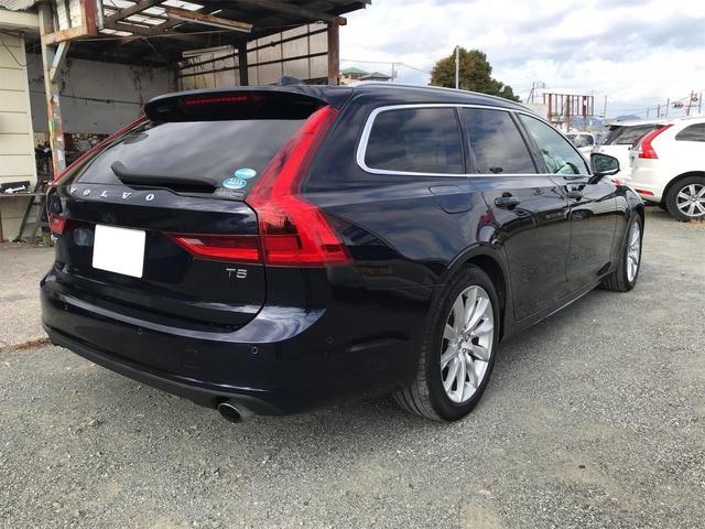 Ｖ９０ Ｔ５　モメンタム　３６０度カメラ　アダブティブクルーズ　ナビＴＶ　パワーバックドア　ＢＬＳ　衝突軽減ブレーキ　レーンキープ　　　黒皮パワーシートヒーター　前後ドラレコ（8枚目）