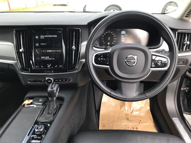 Ｖ９０ Ｔ５　モメンタム　３６０度カメラ　アダブティブクルーズ　ナビＴＶ　パワーバックドア　ＢＬＳ　衝突軽減ブレーキ　レーンキープ　　　黒皮パワーシートヒーター　前後ドラレコ（15枚目）