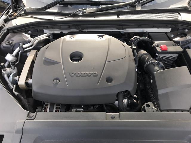 Ｖ９０ Ｔ５　モメンタム　３６０度カメラ　アダブティブクルーズ　ナビＴＶ　パワーバックドア　ＢＬＳ　衝突軽減ブレーキ　レーンキープ　　　黒皮パワーシートヒーター　前後ドラレコ（17枚目）