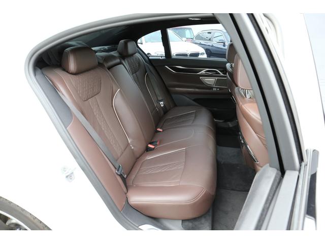740d xDrive Mスポーツ 〈紹介動画有〉エアサス サンルーフ シートマッサージ ブラウンレザーシート ハーマンカードン ディスプレイキー リアサンシェード 弊社下取1オーナー 禁煙(13枚目)