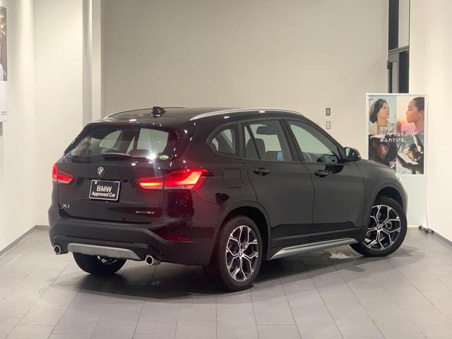 xDrive 18d xライン 弊社デモンストレーションカー ヘッドアップディスプレイ 禁煙 前車追従機能 ハーフレザーシート オートトランク 衝突軽減ブレーキ バックカメラ 前後センサー Bluetooth/USB 18インチAW(5枚目)