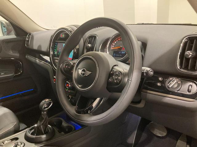 クーパーD クロスオーバー ブラックホイール 前車追従機能 禁煙車 衝突軽減ブレーキ バックカメラ 後方センサー Bluetooth/USB オートトランク 18インチAW 純正HDDナビ アイドリングストップ ETC搭載ミラー(18枚目)