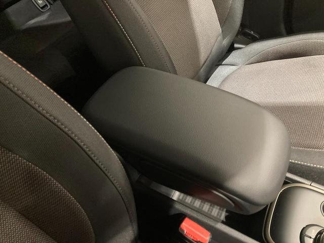 クーパーD クロスオーバー ブラックホイール 前車追従機能 禁煙車 衝突軽減ブレーキ バックカメラ 後方センサー Bluetooth/USB オートトランク 18インチAW 純正HDDナビ アイドリングストップ ETC搭載ミラー(32枚目)
