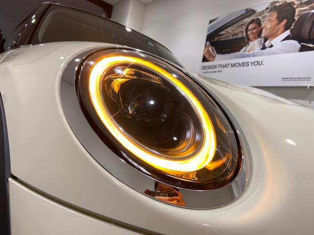 クーパー 現行モデル クラシックトリム 禁煙車 ハーフレザーシート 衝突軽減ブレーキ Bluetooth/USB 前車追従機能(ACC) バックカメラ 後方センサー LEDヘッドライト ドライビングスイッチ(10枚目)