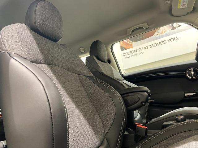 クーパー 現行モデル クラシックトリム 禁煙車 ハーフレザーシート 衝突軽減ブレーキ Bluetooth/USB 前車追従機能(ACC) バックカメラ 後方センサー LEDヘッドライト ドライビングスイッチ(16枚目)