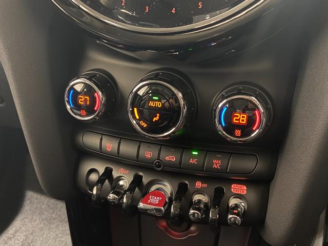 クーパー 現行モデル クラシックトリム 禁煙車 ハーフレザーシート 衝突軽減ブレーキ Bluetooth/USB 前車追従機能(ACC) バックカメラ 後方センサー LEDヘッドライト ドライビングスイッチ(25枚目)