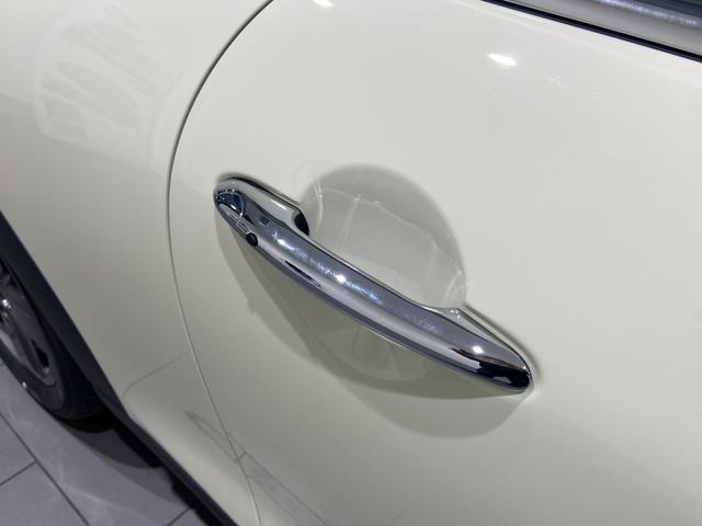 クーパー 現行モデル クラシックトリム 禁煙車 ハーフレザーシート 衝突軽減ブレーキ Bluetooth/USB 前車追従機能(ACC) バックカメラ 後方センサー LEDヘッドライト ドライビングスイッチ(46枚目)