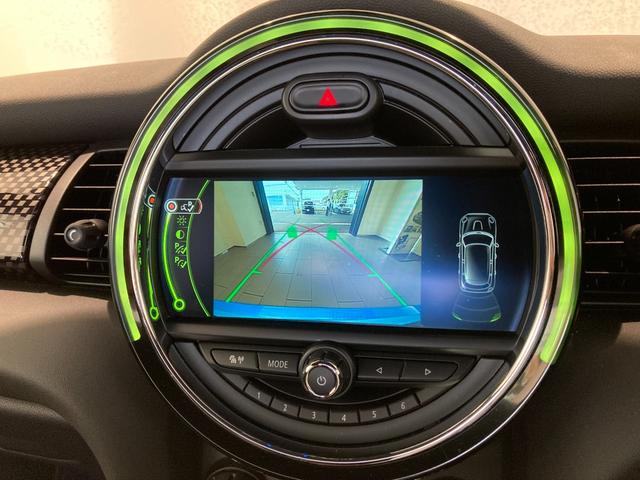 クーパーSD 禁煙車 クルーズコントロール パドル JCWステアリング 後方センサー コンフォートアクセス LEDヘッドライト ミラーETC バックカメラ ブラックスポーツシート 純正HDDナビ バックカメラ(26枚目)