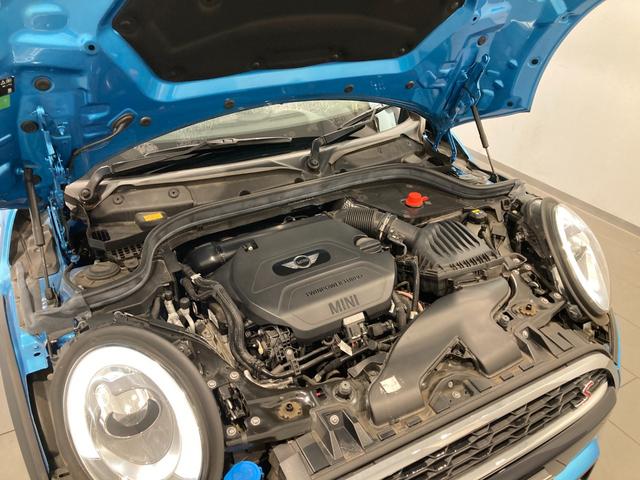 クーパーSD 禁煙車 クルーズコントロール パドル JCWステアリング 後方センサー コンフォートアクセス LEDヘッドライト ミラーETC バックカメラ ブラックスポーツシート 純正HDDナビ バックカメラ(51枚目)