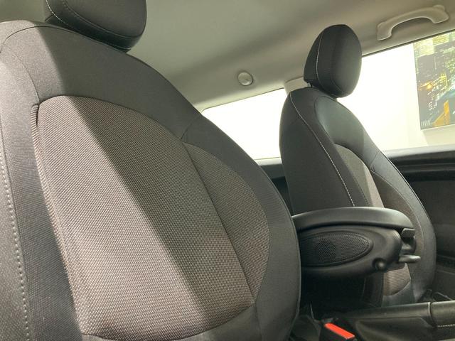 クーパー 弊社下取車輌 禁煙 1オーナー LEDヘッドライト 15インチAW 衝突軽減ブレーキ バックカメラ/前後センサー パーキングアシスト アンビエントライト アイドリングストップ 純正HDDナビ(17枚目)