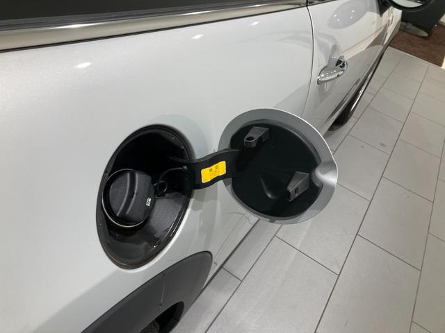 クーパー 弊社下取車輌 禁煙 1オーナー LEDヘッドライト 15インチAW 衝突軽減ブレーキ バックカメラ/前後センサー パーキングアシスト アンビエントライト アイドリングストップ 純正HDDナビ(45枚目)