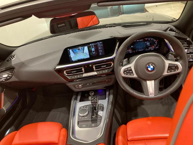 M40i レッドレザー電動シート 禁煙車 シートヒーター ハーマンカードン ヘッドアップディスプレイ パーキングアシスト 後退アシスト 前後障害物センサー 前車追従機能 19インチAW 衝突軽減ブレーキ LED(3枚目)