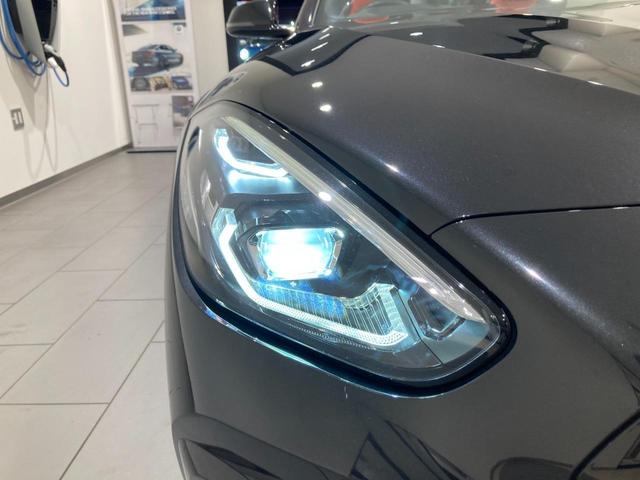 M40i レッドレザー電動シート 禁煙車 シートヒーター ハーマンカードン ヘッドアップディスプレイ パーキングアシスト 後退アシスト 前後障害物センサー 前車追従機能 19インチAW 衝突軽減ブレーキ LED(11枚目)