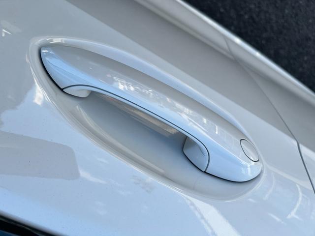 118d Mスポーツ 弊社デモンストレーションカー 前車追従クルーズコントロール オートトランンク インテリジェントセーフティ ハーフレザー オートホールド バックカメラ 前後センサー LEDヘッドライト 18アルミ(18枚目)