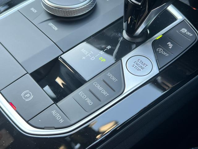 118d Mスポーツ 弊社デモンストレーションカー 前車追従クルーズコントロール オートトランンク インテリジェントセーフティ ハーフレザー オートホールド バックカメラ 前後センサー LEDヘッドライト 18アルミ(33枚目)