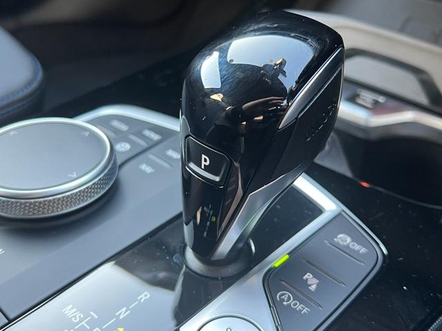 118d Mスポーツ 弊社デモンストレーションカー 前車追従クルーズコントロール オートトランンク インテリジェントセーフティ ハーフレザー オートホールド バックカメラ 前後センサー LEDヘッドライト 18アルミ(34枚目)