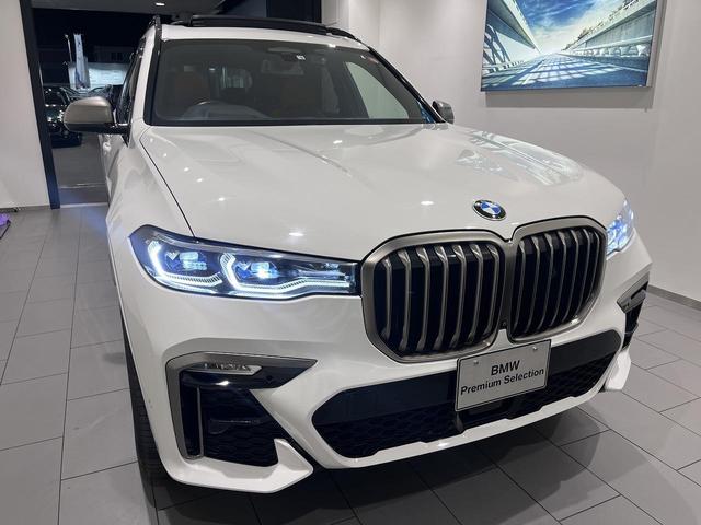 Ｘ７ Ｍ５０ｉ　禁煙　保冷保温カップホルダー　Ｂ＆Ｗスピーカー　スカイラウンジサンルーフ　リアエンターテインメント　ブラウンレザー　４ゾーンエアコン　シートクーラー　全席シートヒーター　純正前後ドライブレコーダー（44枚目）