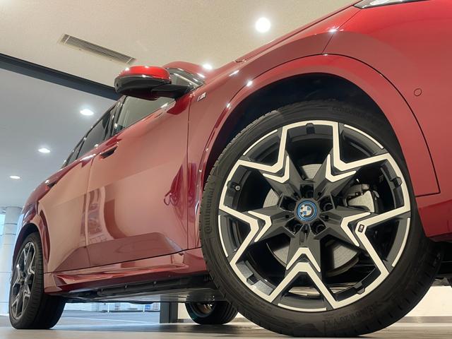 ｉＸ２ ｘＤｒｉｖｅ　３０　Ｍスポーツ　ハイラインパッケージ　禁煙　ホワイトレザー電動シート　２０インチアロイホイール　ハーマンカードンスピーカー　ヘッドアップディスプレイ　ステアリングヒーター　アクティブクルーズコントロール　ＬＥＤ（47枚目）