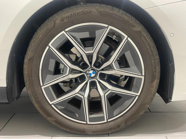 ５シリーズ ５２３ｄ　ｘＤｒｉｖｅ　Ｍスポーツ　【正規認定中古車】【全国正規ディーラー保証付／２年・走行距離無制限】弊社デモ　ブラックレザーシート　ハーマンカードンスピーカー　パノラマサンルーフ　シートヒーター　コンフォートドライビングパッケージ（18枚目）