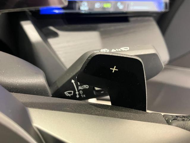 ５シリーズ ５２３ｄ　ｘＤｒｉｖｅ　Ｍスポーツ　【正規認定中古車】【全国正規ディーラー保証付／２年・走行距離無制限】弊社デモ　ブラックレザーシート　ハーマンカードンスピーカー　パノラマサンルーフ　シートヒーター　コンフォートドライビングパッケージ（30枚目）