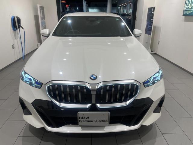 ５シリーズ ５２３ｄ　ｘＤｒｉｖｅ　Ｍスポーツ　【正規認定中古車】【全国正規ディーラー保証付／２年・走行距離無制限】弊社デモ　ブラックレザーシート　ハーマンカードンスピーカー　パノラマサンルーフ　シートヒーター　コンフォートドライビングパッケージ（54枚目）