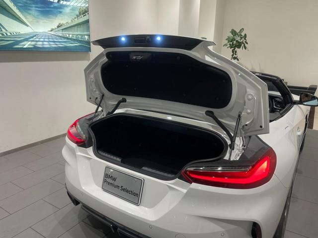 Ｚ４ Ｍ４０ｉ　禁煙車　ブラウンレザーシート　ハーマンカードンスピーカー　ヘッドアップディスプレイ　シートヒーター　アクティブクルーズコントロール　レーンキープ　パドルシフト　前後障害物センサー　ＬＥＤ（17枚目）