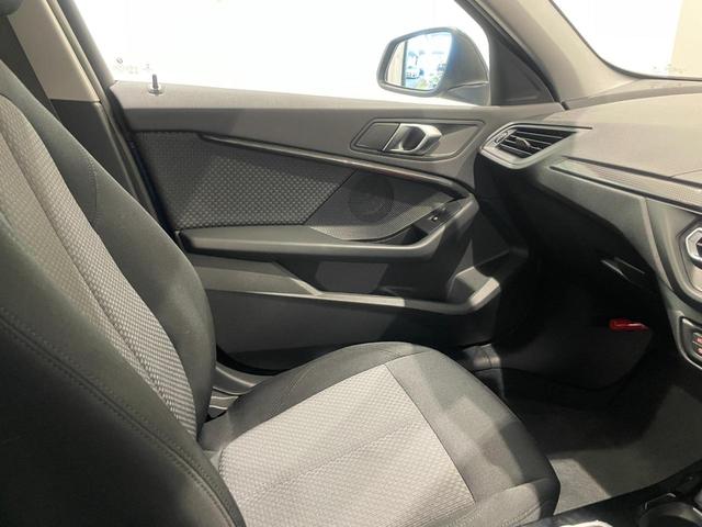 １シリーズ １１８ｄ　プレイ　１６ＡＷ　禁煙車　アクティブクルーズコントロール　インテリジェントセーフティー　オートトランク　バックカメラ　パーキングアシスト　スクリーンミラーリング　ＬＥＤライト　前後センサー　Ｂｌｕｅｔｏｏｔｈ（54枚目）