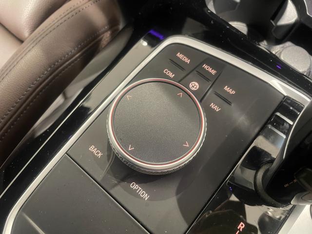 Ｘ３ ｘＤｒｉｖｅ　２０ｄ　Ｍスポーツハイラインパッケージ　ブラウンレザー電動シート　ワンオーナー　禁煙車　全方位カメラ／障害物センサー　地デジ　アクティブクルーズコントロール　シートヒーター　　ヘッドアップディスプレイ　パーキングアシスト　１９インチホイール（37枚目）