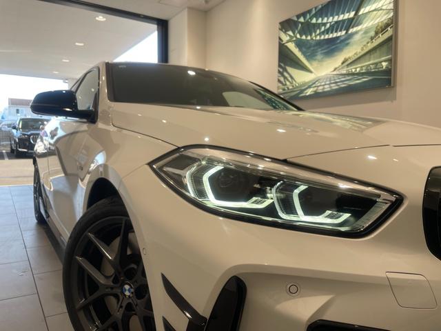 １シリーズ Ｍ１３５ｉ　ｘＤｒｉｖｅ　ストリート・レーサー　弊社下取り車両　４０台限定特別仕様車　禁煙　１オーナー　Ｍパフォーマンスシート　パドルシフト　シートヒーター　アクティブクルーズコントロール　スクリーンミラーリング　前後障害物センサー　ワイヤレス充電（10枚目）