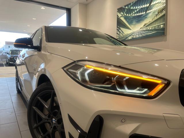 １シリーズ Ｍ１３５ｉ　ｘＤｒｉｖｅ　ストリート・レーサー　弊社下取り車両　４０台限定特別仕様車　禁煙　１オーナー　Ｍパフォーマンスシート　パドルシフト　シートヒーター　アクティブクルーズコントロール　スクリーンミラーリング　前後障害物センサー　ワイヤレス充電（11枚目）
