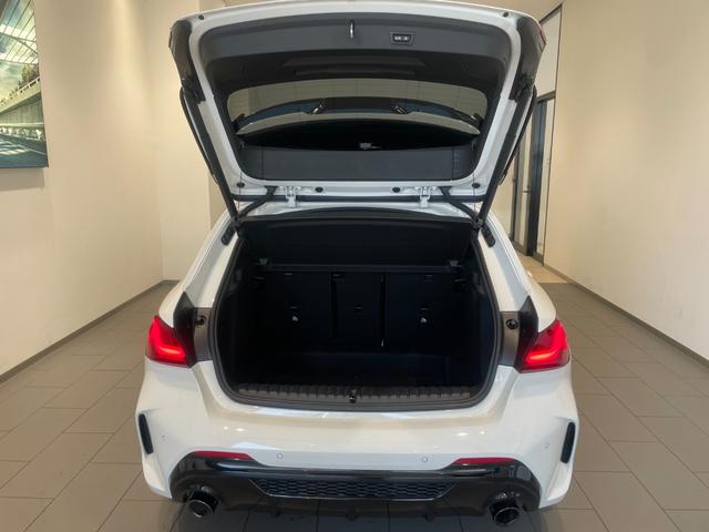 １シリーズ Ｍ１３５ｉ　ｘＤｒｉｖｅ　ストリート・レーサー　弊社下取り車両　４０台限定特別仕様車　禁煙　１オーナー　Ｍパフォーマンスシート　パドルシフト　シートヒーター　アクティブクルーズコントロール　スクリーンミラーリング　前後障害物センサー　ワイヤレス充電（19枚目）