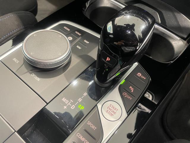 １シリーズ Ｍ１３５ｉ　ｘＤｒｉｖｅ　ストリート・レーサー　弊社下取り車両　４０台限定特別仕様車　禁煙　１オーナー　Ｍパフォーマンスシート　パドルシフト　シートヒーター　アクティブクルーズコントロール　スクリーンミラーリング　前後障害物センサー　ワイヤレス充電（36枚目）