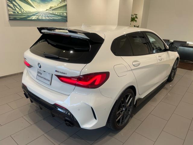 １シリーズ Ｍ１３５ｉ　ｘＤｒｉｖｅ　ストリート・レーサー　弊社下取り車両　４０台限定特別仕様車　禁煙　１オーナー　Ｍパフォーマンスシート　パドルシフト　シートヒーター　アクティブクルーズコントロール　スクリーンミラーリング　前後障害物センサー　ワイヤレス充電（60枚目）