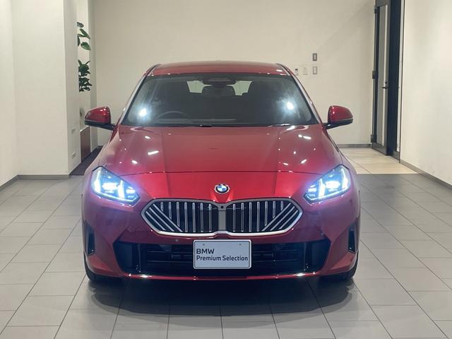 １シリーズ １２０ｄ　弊社デモンストレーションカー　トップビューカメラ／障害物センサー　禁煙車　ヘッドアップディスプレイ　アクティブクルーズコントロール　パーキングアシスト　オートトランク　パワーシート　シートヒーター（4枚目）