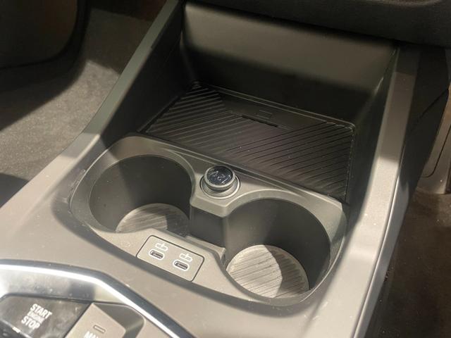 １シリーズ １２０ｄ　弊社デモンストレーションカー　トップビューカメラ／障害物センサー　禁煙車　ヘッドアップディスプレイ　アクティブクルーズコントロール　パーキングアシスト　オートトランク　パワーシート　シートヒーター（37枚目）