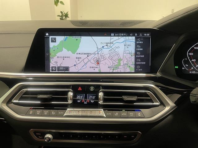 Ｘ７ Ｍ５０ｉ　ブラウンレザー電動シート　禁煙　２２インチＡＷ　ハーマンカードン　ヘッドアップディスプレイ　スカイラウンジサンルーフ　トップビューカメラ　全方位障害物センサー　パーキングアシスト　電動トランク（34枚目）