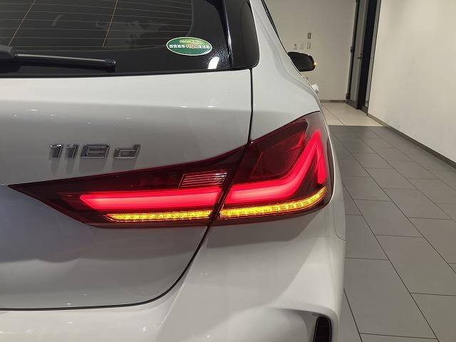 １シリーズ １１８ｄ　Ｍスポーツ　エディションジョイ＋　禁煙車　１８インチアロイホイール　オートトランク　アクティブクルーズコントロール　前後障害物センサー　パーキングアシスト　後退アシスト　ワイヤレスチャージャー　オートホールド　ＬＥＤヘッドライト（13枚目）