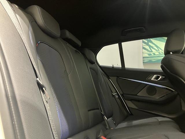１シリーズ １１８ｄ　Ｍスポーツ　エディションジョイ＋　禁煙車　１８インチアロイホイール　オートトランク　アクティブクルーズコントロール　前後障害物センサー　パーキングアシスト　後退アシスト　ワイヤレスチャージャー　オートホールド　ＬＥＤヘッドライト（23枚目）