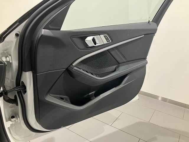 １シリーズ １１８ｄ　Ｍスポーツ　エディションジョイ＋　禁煙車　１８インチアロイホイール　オートトランク　アクティブクルーズコントロール　前後障害物センサー　パーキングアシスト　後退アシスト　ワイヤレスチャージャー　オートホールド　ＬＥＤヘッドライト（45枚目）