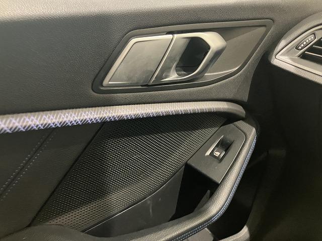 １シリーズ １１８ｄ　Ｍスポーツ　エディションジョイ＋　禁煙車　１８インチアロイホイール　オートトランク　アクティブクルーズコントロール　前後障害物センサー　パーキングアシスト　後退アシスト　ワイヤレスチャージャー　オートホールド　ＬＥＤヘッドライト（49枚目）