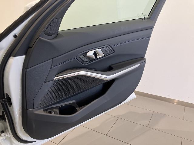 ３シリーズ ３２０ｄ　ｘＤｒｉｖｅＭスポーツエディションシャドー　【正規認定中古車】【全国正規ディーラー保証付／２年・走行距離無制限】特別仕様車　弊社デモンストレーションカー　禁煙車　トップビューカメラ　ヘッドアップディスプレイ　シートヒーター　ワイヤレス充電（47枚目）