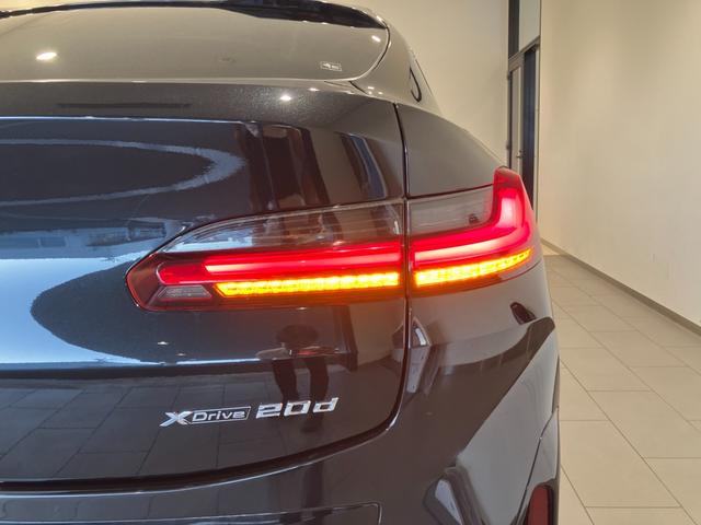 X4 xDrive 20d Mスポーツ 【正規認定中古車】【全国正規ディーラー保証付/2年・走行距離無制限】サンルーフ/LCI後期モデル/黒革電動シート/ステアリングヒーター/19インチホイール/トップビューカメラ/禁煙/アンビエントライト(17枚目)