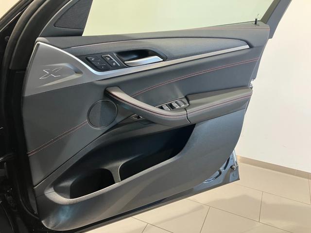 X4 xDrive 20d Mスポーツ 【正規認定中古車】【全国正規ディーラー保証付/2年・走行距離無制限】サンルーフ/LCI後期モデル/黒革電動シート/ステアリングヒーター/19インチホイール/トップビューカメラ/禁煙/アンビエントライト(40枚目)